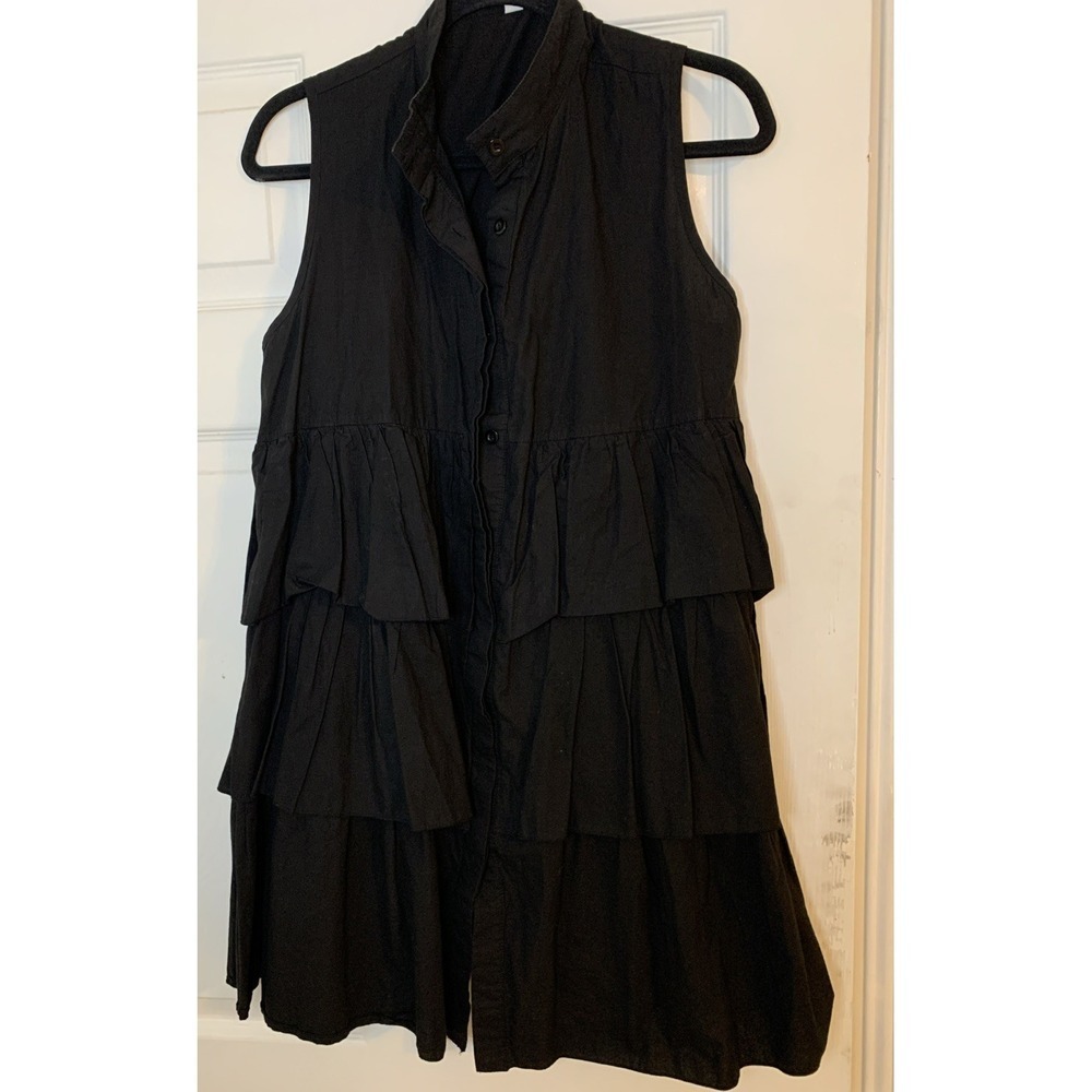 Ucozee dress Loose black with three-stroke skirt and buttons on the neck  S